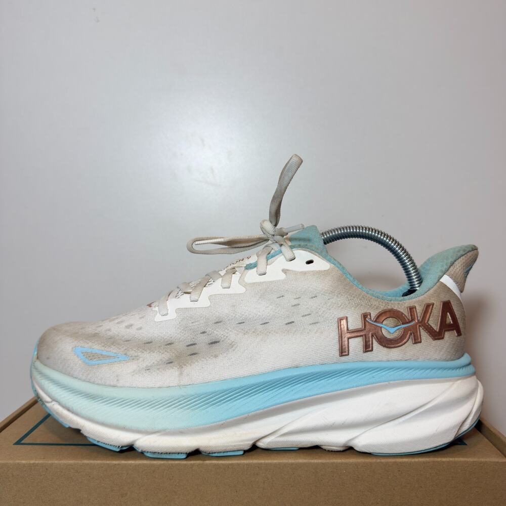 HOKA Clifton 9 Womens Size 10 White Blue Cushioned Road Running Shoes Trainers
